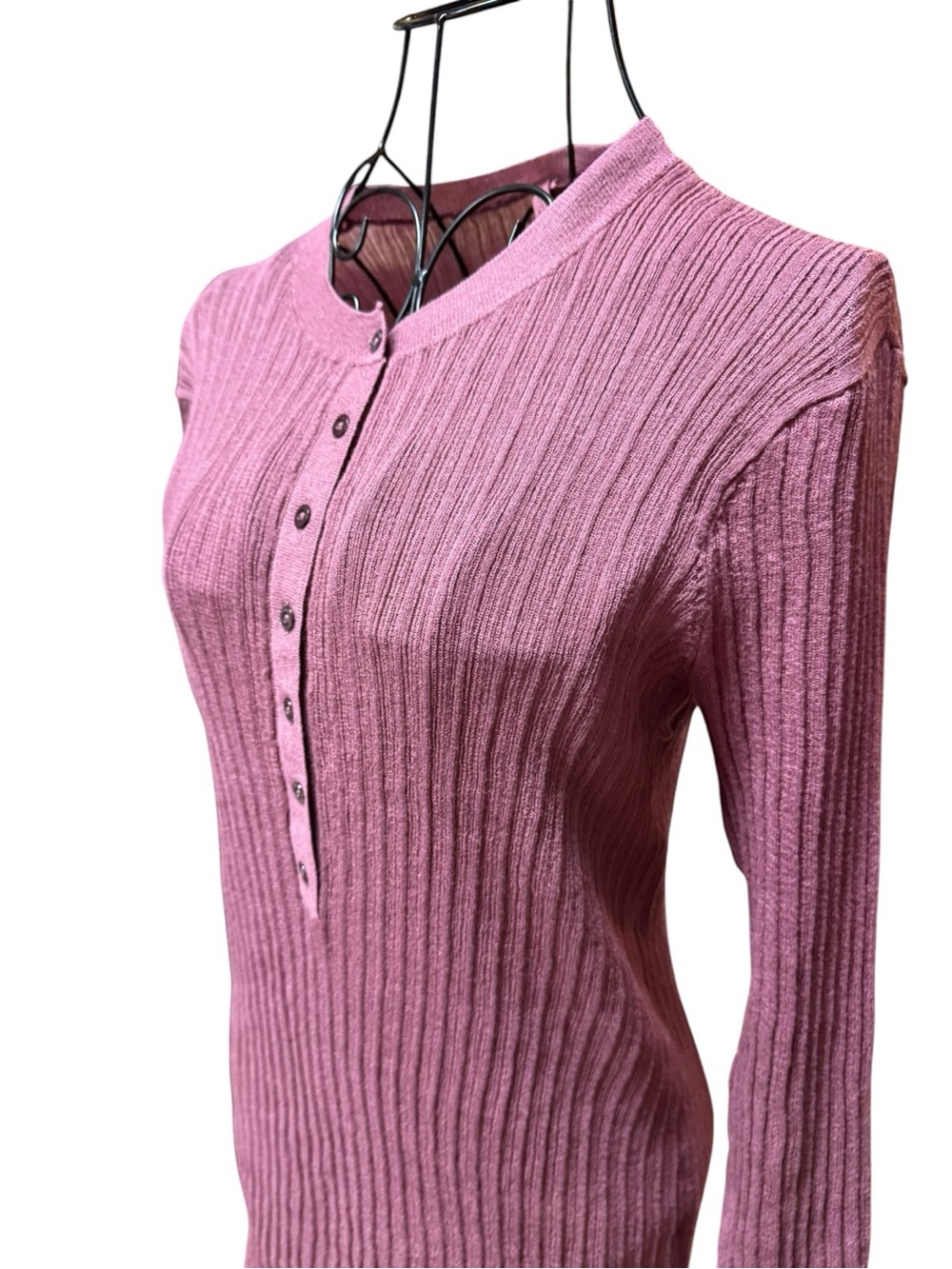 SKIMS Ribbed Classic Casual Henley Sweater in Dusty Rose Pink Athleisure - Picture 4 of 9